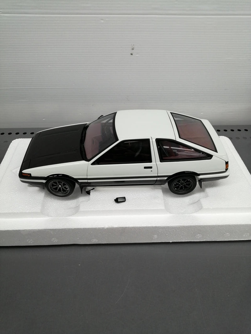 Load image into Gallery viewer, AUTOart Initial D Toyota AE86 Final Version 1/18 Scale Model Car– Used