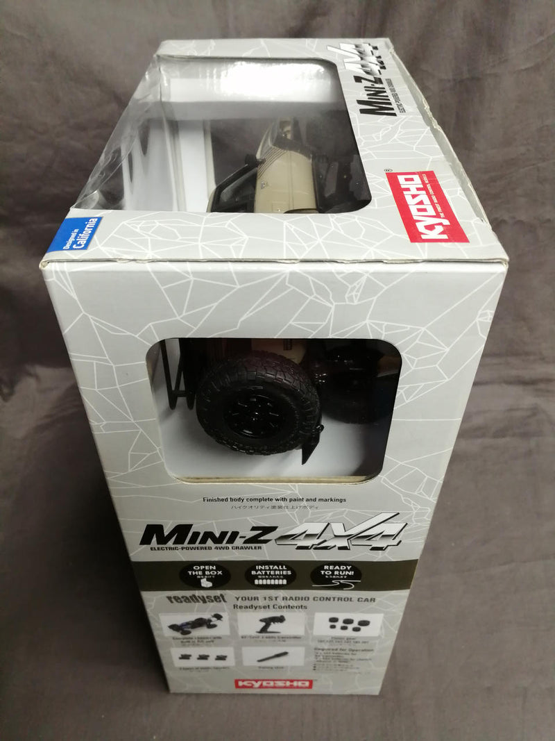 Laden Sie das Bild in Galerie -Viewer, KYOSHO Toyota Hilux Surf Quicksand Mini-Z - Used