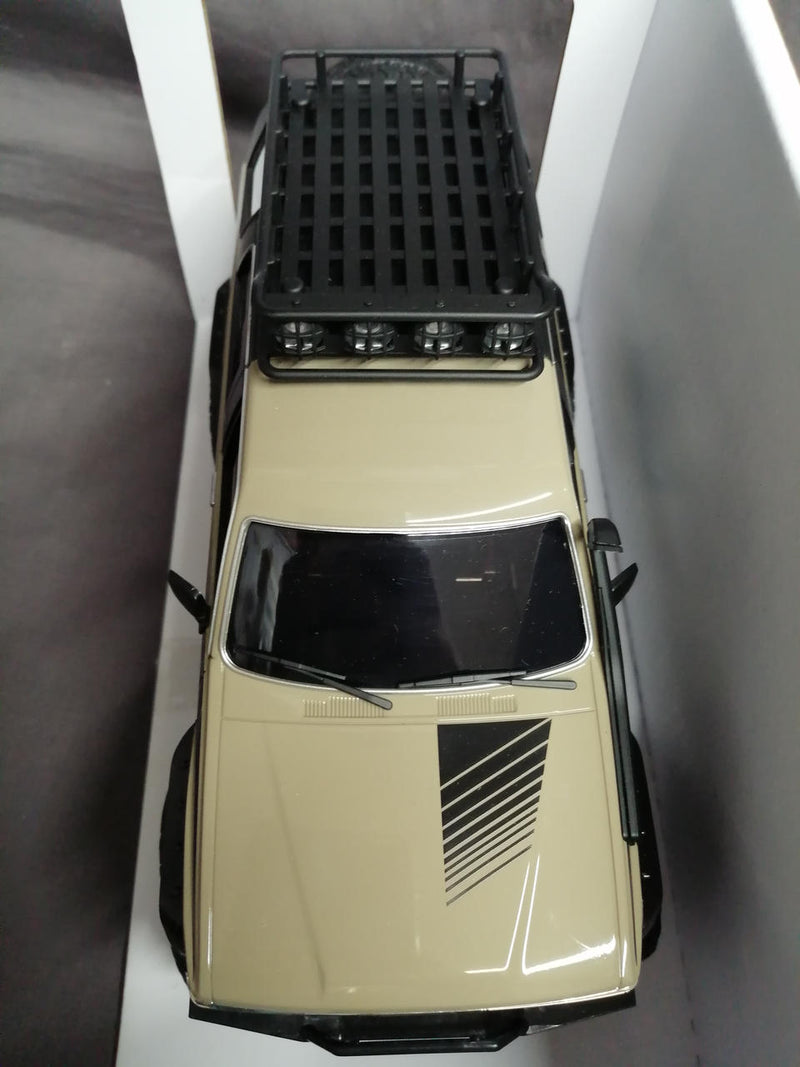 Laden Sie das Bild in Galerie -Viewer, KYOSHO Toyota Hilux Surf Quicksand Mini-Z - Used
