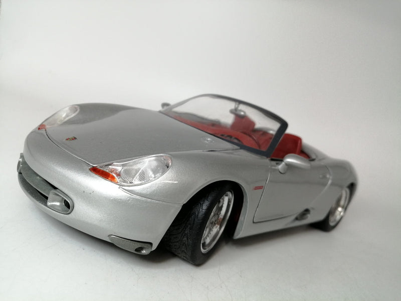 Laden Sie das Bild in Galerie -Viewer, MAISTO 1/18 Porsche Boxster Diecast Model Car