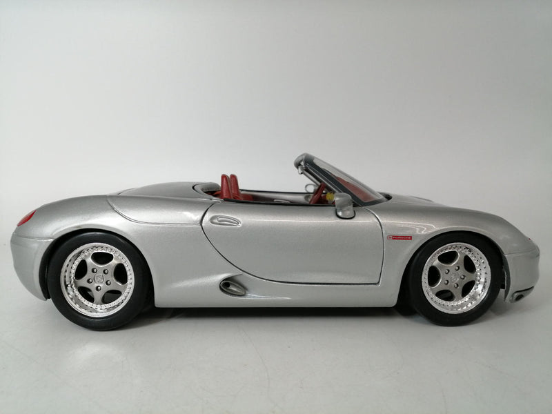 Laden Sie das Bild in Galerie -Viewer, MAISTO 1/18 Porsche Boxster Diecast Model Car