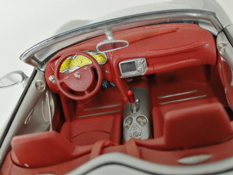 Laden Sie das Bild in Galerie -Viewer, MAISTO 1/18 Porsche Boxster Diecast Model Car