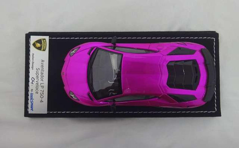 Load image into Gallery viewer, LOOKSMART Lamborghini Aventador LP750-4 SuperVeloce 1/43 Scale Car– Used