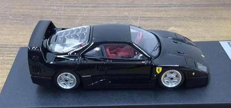 Chargez l'image dans la visionneuse de la galerie, BBR Ferrari F40 Street 1987 Black 1/43 Scale Model Car– Used