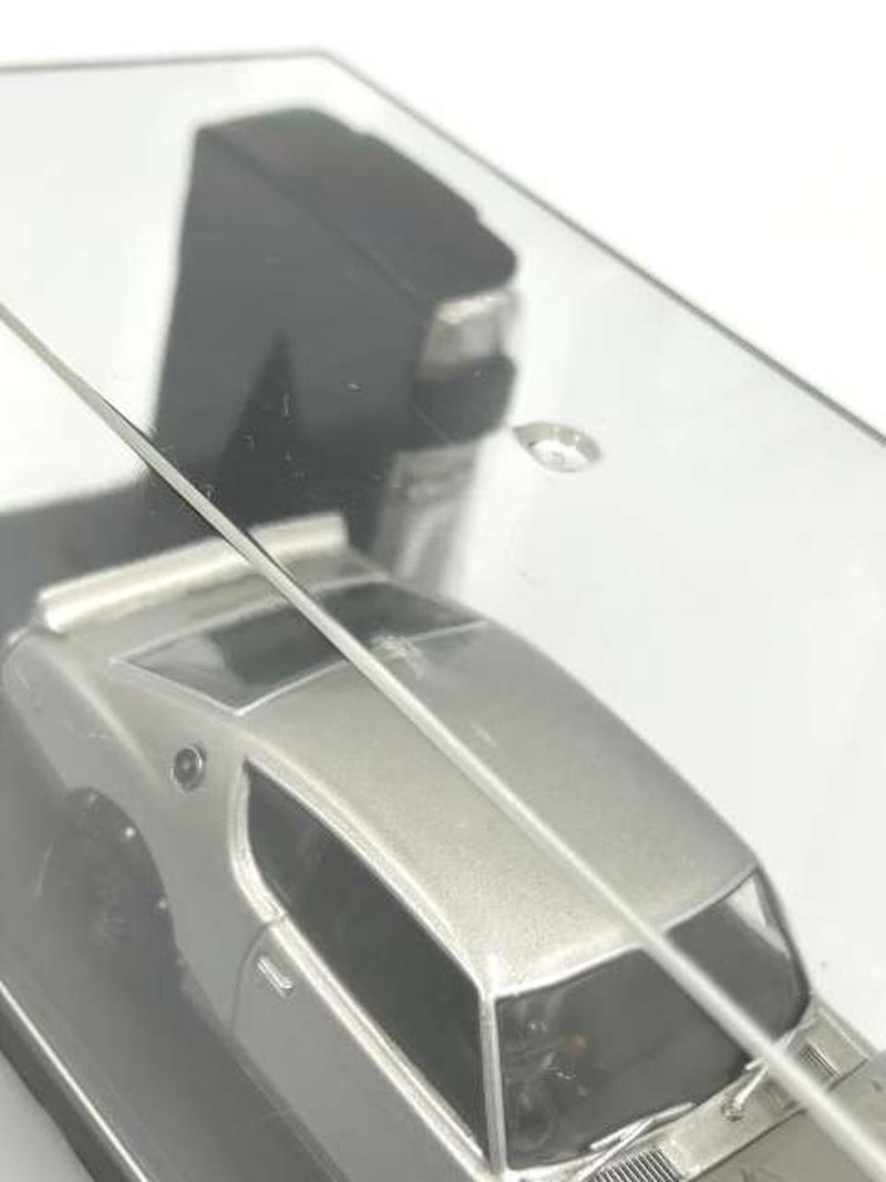 Laden Sie das Bild in Galerie -Viewer, Fukashiro Trading Nissan Skyline 2000GT-R & ZIPPO Lighter Set 1/43– Used