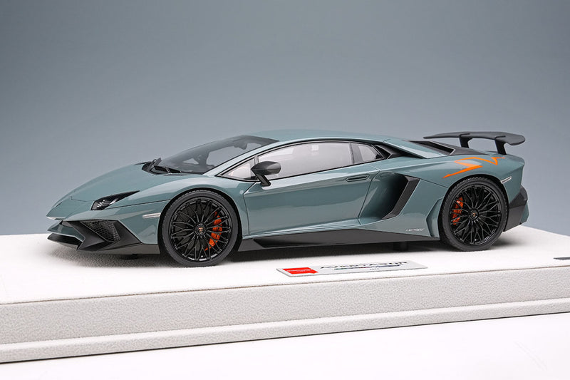 Cargue la imagen en el visor de la galería, EIDOLON EML005E 1/18 Lamborghini Aventador LP750-4 SV 2015 Grigio Telesto (Large SV Logo) Limited 50pcs Make Up 1/18 EML005E