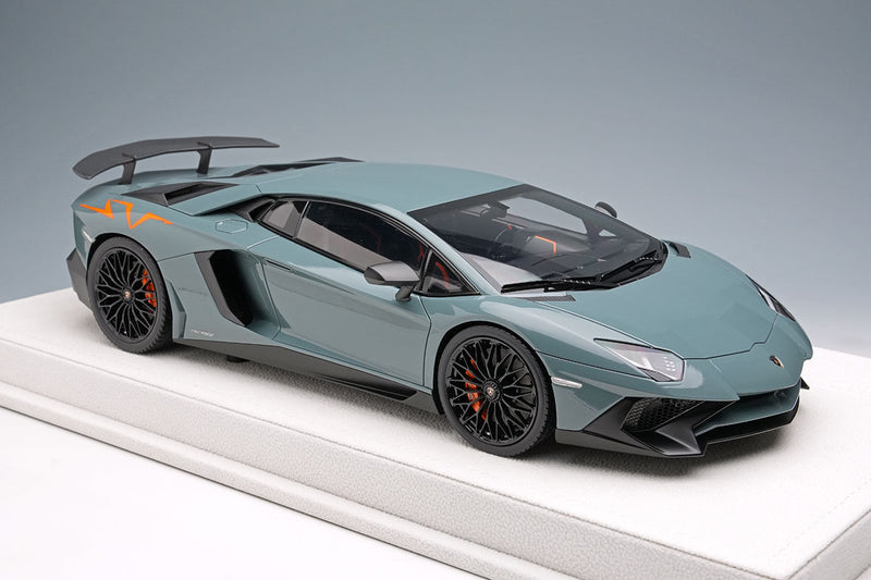 Cargue la imagen en el visor de la galería, EIDOLON EML005E 1/18 Lamborghini Aventador LP750-4 SV 2015 Grigio Telesto (Large SV Logo) Limited 50pcs Make Up 1/18 EML005E