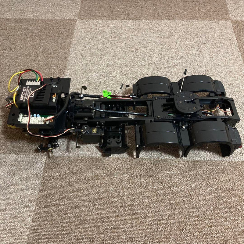 Load image into Gallery viewer, Used Tamiya Full Operation Truck Partially Assembled Full Set with Full Bearings