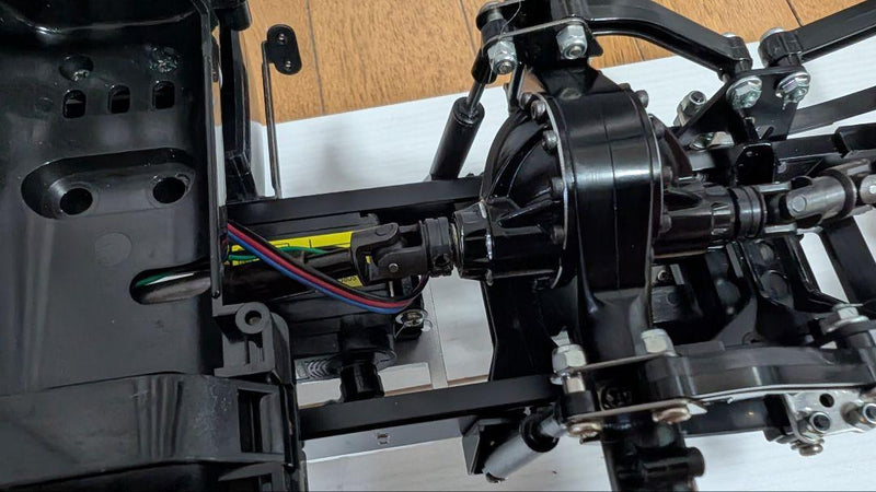 Load image into Gallery viewer, Used Tamiya 1/14 Scania R620 6x4 Chassis with Many Option Parts and Servos
