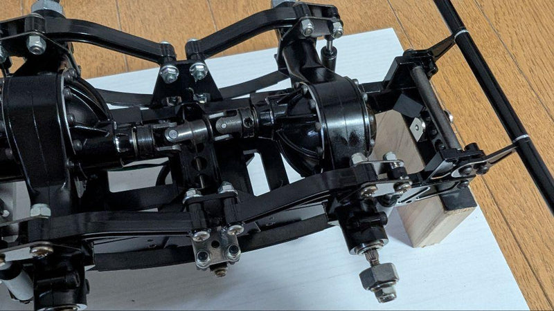 Load image into Gallery viewer, Used Tamiya 1/14 Scania R620 6x4 Chassis with Many Option Parts and Servos