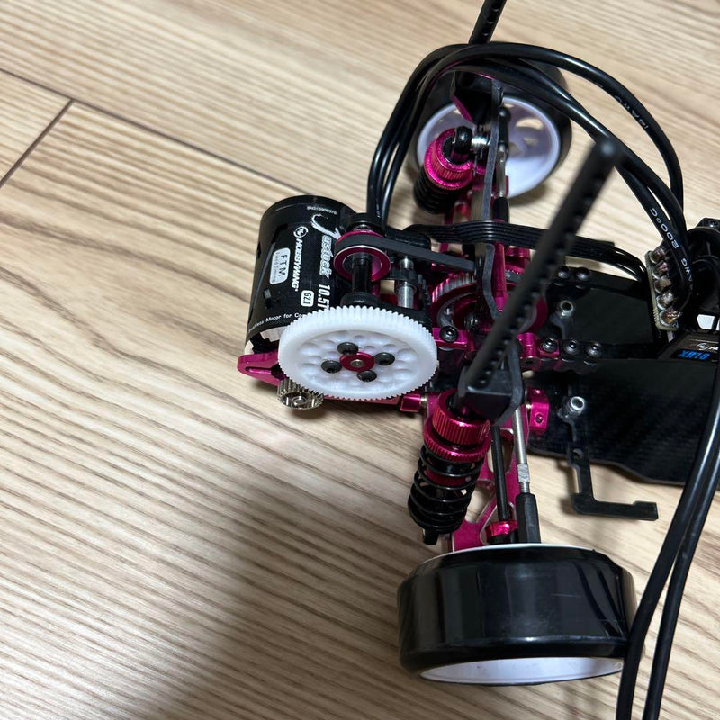 Chargez l'image dans la visionneuse de la galerie, Used Yokomo Drift Package Chassis with Justock 10.5T Motor & Power HD R12 Servo