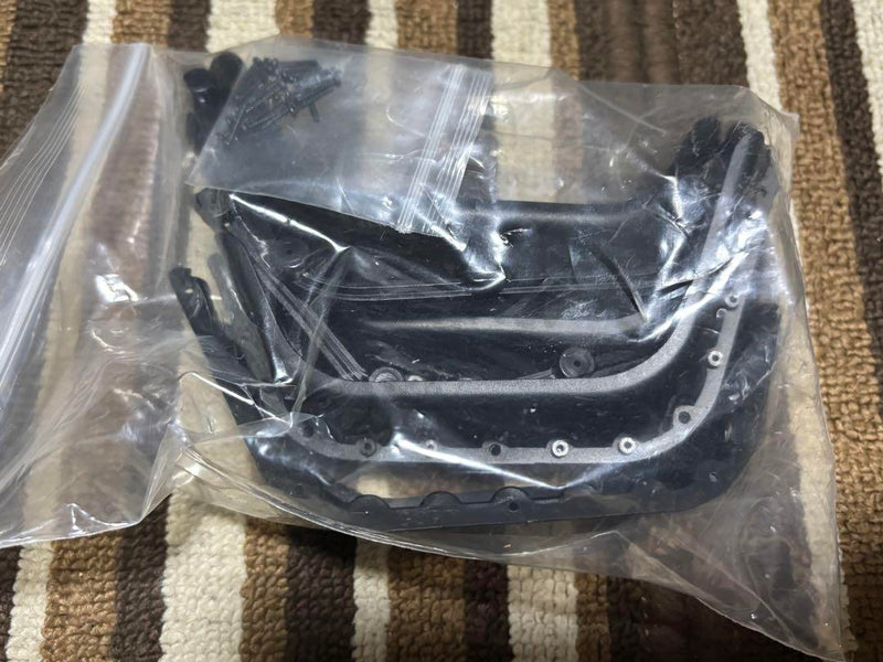 Carica immagine in Galleria Viewer, Kyosho USA-1 Tires & Unopened Body Set with Over Fender - Used