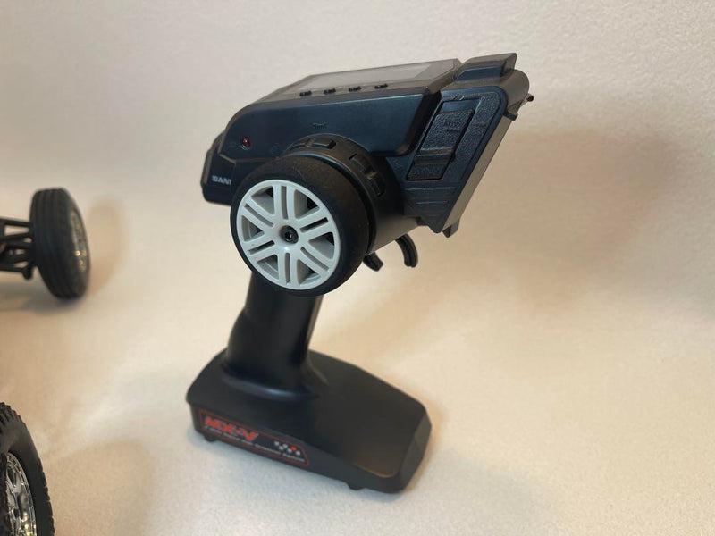 Load image into Gallery viewer, Used Tamiya 1/10 BBX 2WD Assembled with Sanwa MX-V Transmitter Unused No Battery
