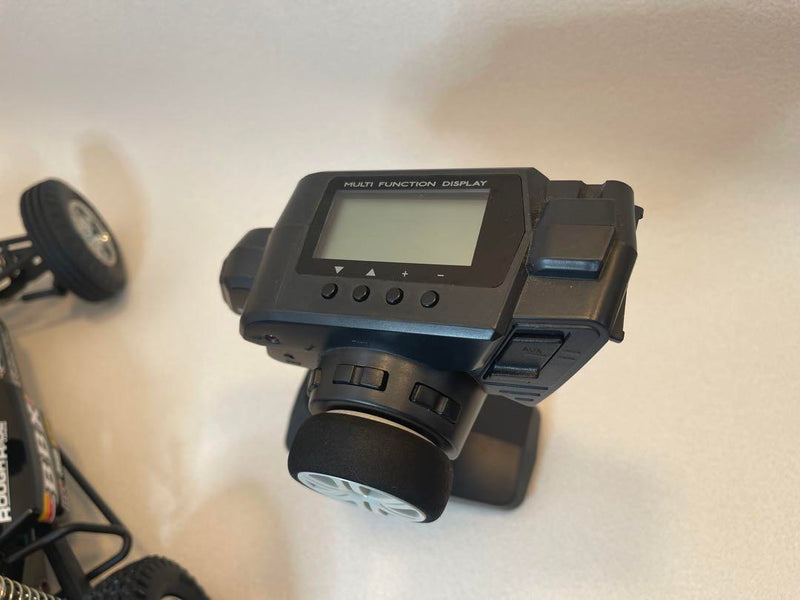 Load image into Gallery viewer, Used Tamiya 1/10 BBX 2WD Assembled with Sanwa MX-V Transmitter Unused No Battery