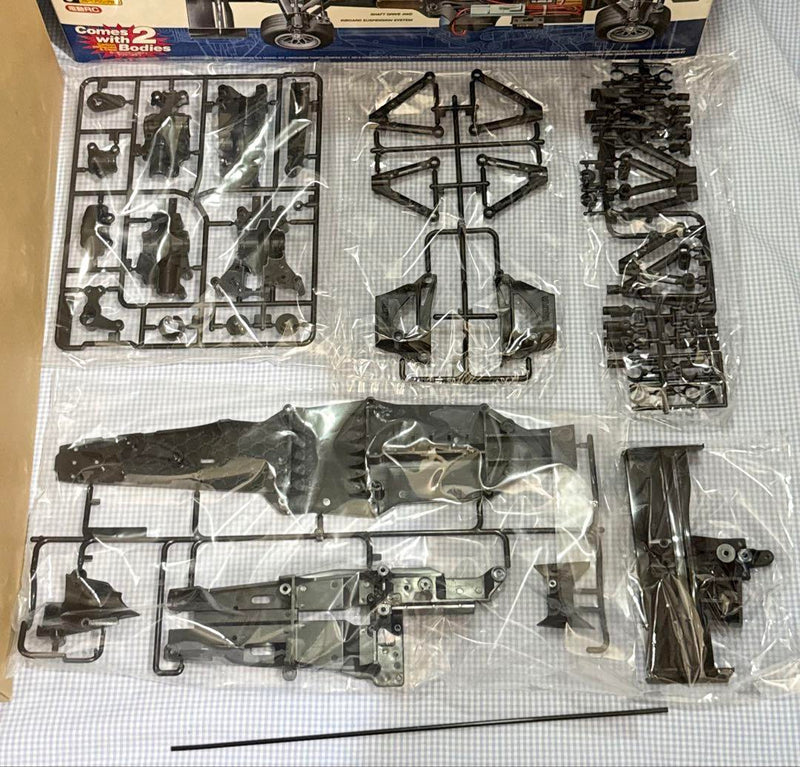 Laden Sie das Bild in Galerie -Viewer, Used Tamiya 1/10 F201 Chassis Kit with 2 Bodies Unused