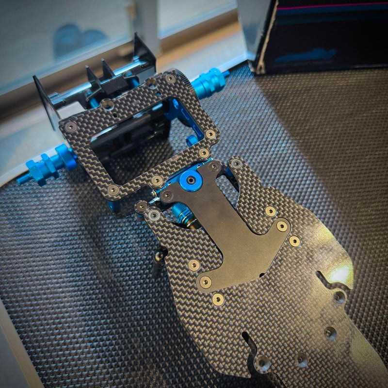 Chargez l'image dans la visionneuse de la galerie, Used Tamiya TRF102 Chassis Kit Assembled Unused
