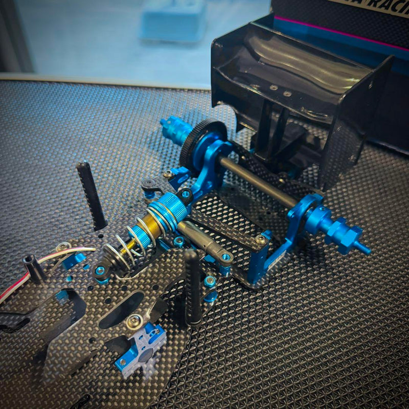 Chargez l'image dans la visionneuse de la galerie, Used Tamiya TRF102 Chassis Kit Assembled Unused