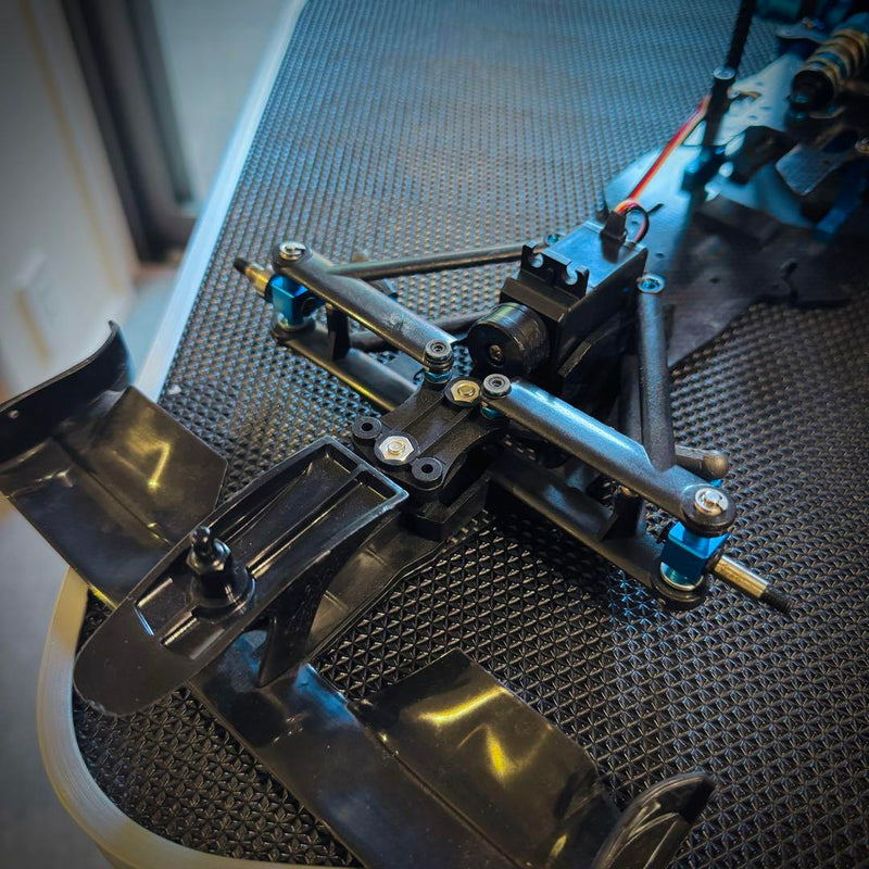 Chargez l'image dans la visionneuse de la galerie, Used Tamiya TRF102 Chassis Kit Assembled Unused