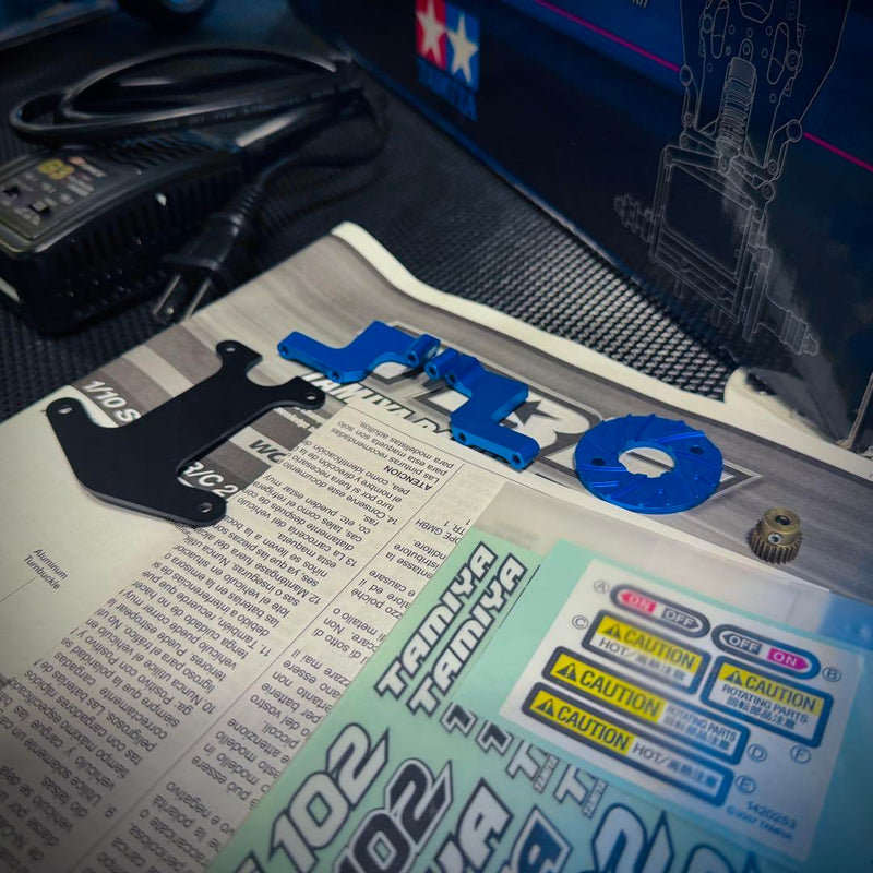Chargez l'image dans la visionneuse de la galerie, Used Tamiya TRF102 Chassis Kit Assembled Unused