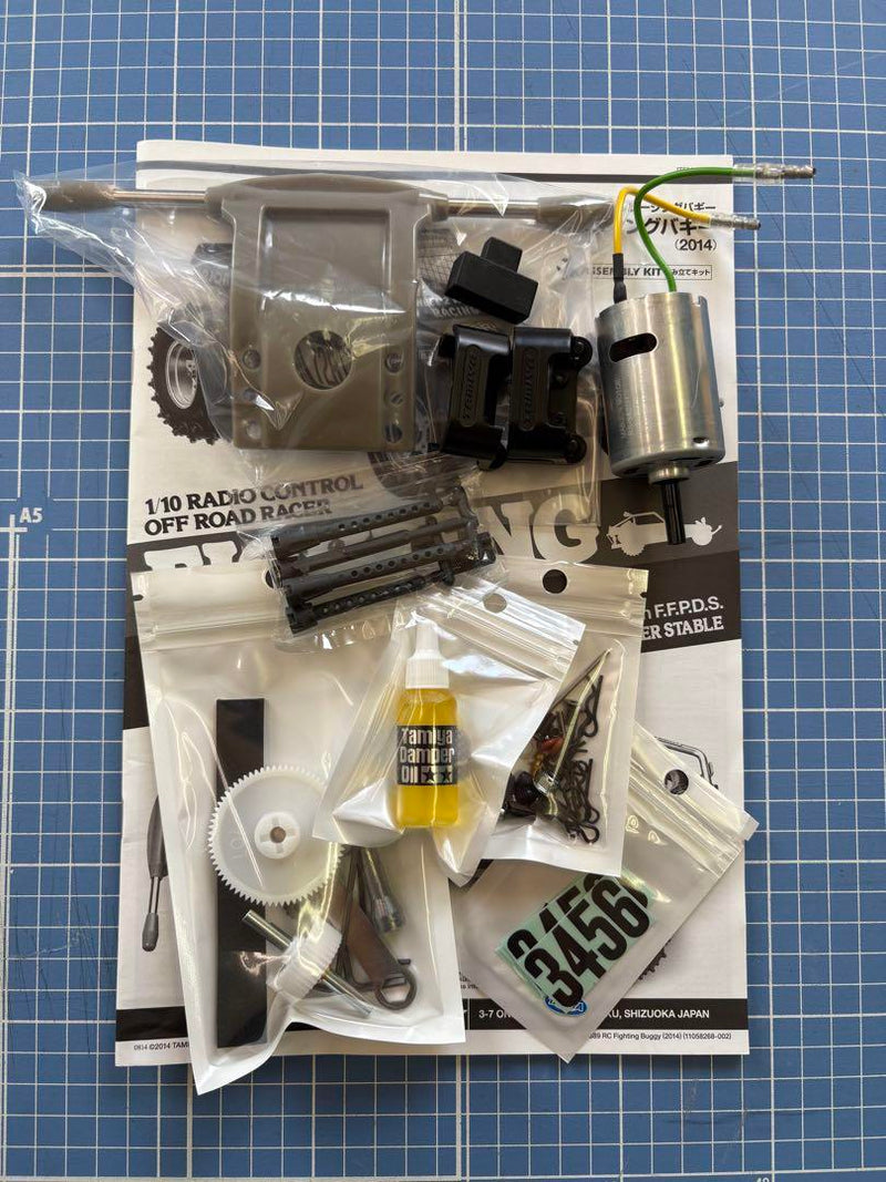 Load image into Gallery viewer, Used Tamiya Fighting Buggy 2004 Full Set Assembled Unused with Optional Parts