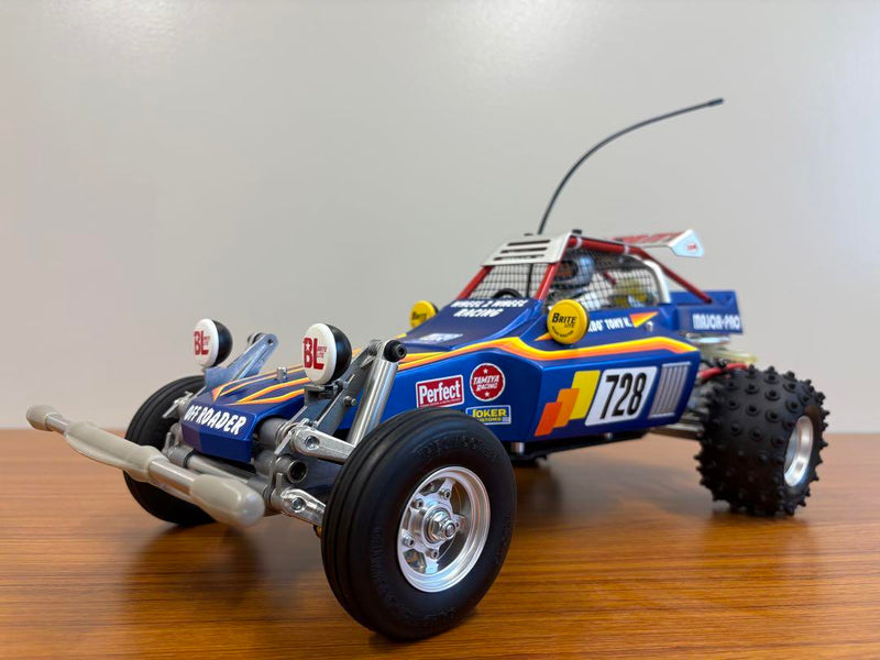 Load image into Gallery viewer, Used Tamiya Fighting Buggy 2004 Full Set Assembled Unused with Optional Parts