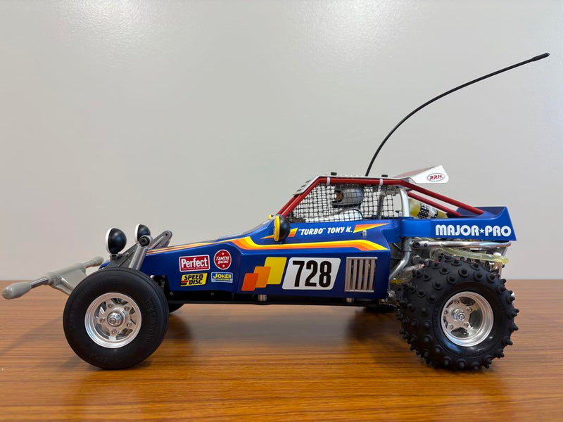 Load image into Gallery viewer, Used Tamiya Fighting Buggy 2004 Full Set Assembled Unused with Optional Parts