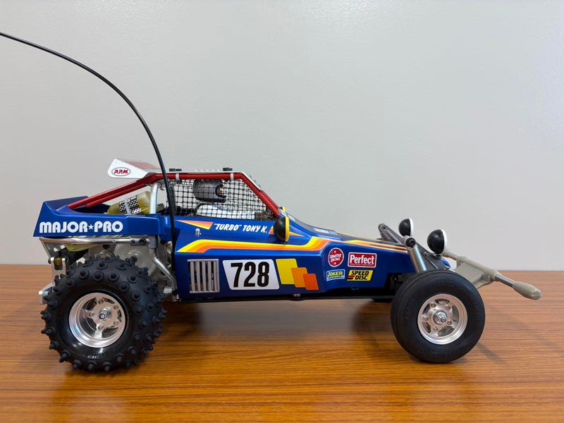 Load image into Gallery viewer, Used Tamiya Fighting Buggy 2004 Full Set Assembled Unused with Optional Parts