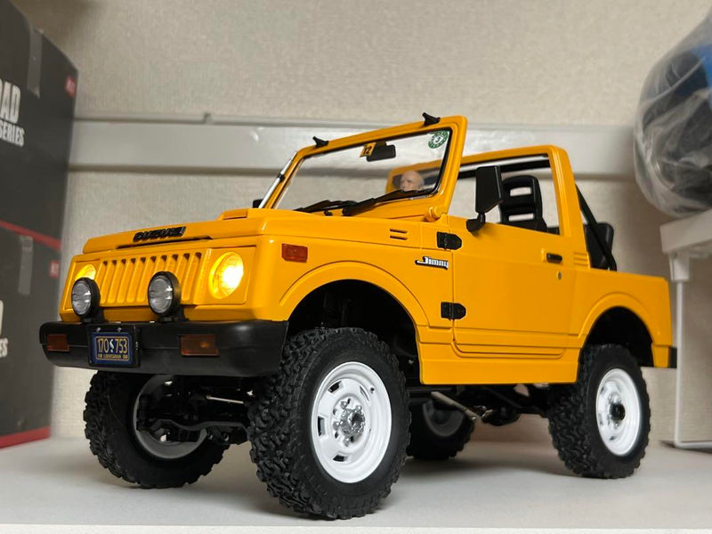 Carica immagine in Galleria Viewer, WPL SJ30 Style Custom Painted with LEDs Assembled Unused - Used