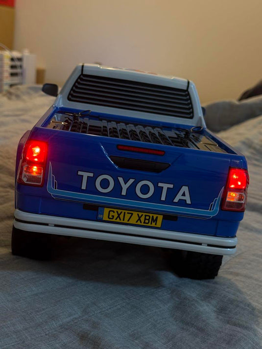 Used Tamiya 1/10 Hilux Extra Cab Assembled Full LED Custom with 3CH Radio