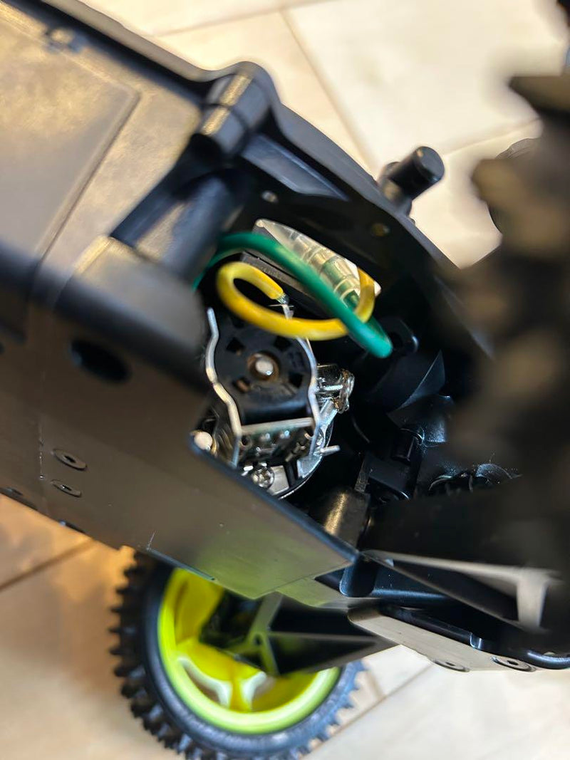 Chargez l'image dans la visionneuse de la galerie, Used Tamiya Super Avante TD4 Assembled RC Car with Sanwa Servo (No ESC/RX)