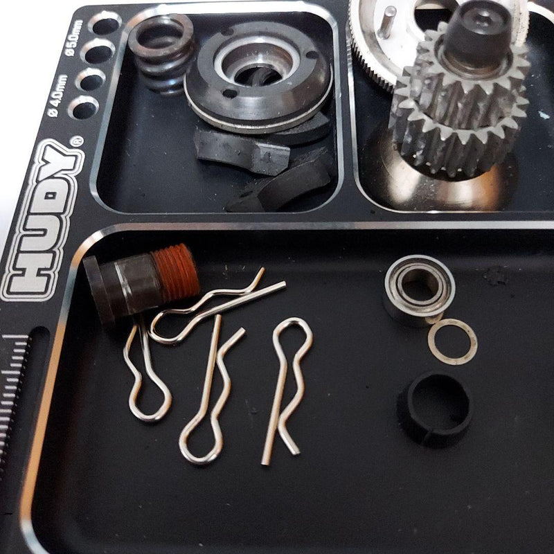 Laden Sie das Bild in Galerie -Viewer, Kyosho R4 EVO3 Engine Touring Car Used 10 tanks Good Condition - Used
