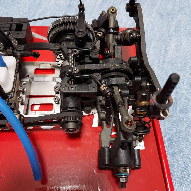 Laden Sie das Bild in Galerie -Viewer, Kyosho R4 EVO3 Engine Touring Car Used 10 tanks Good Condition - Used