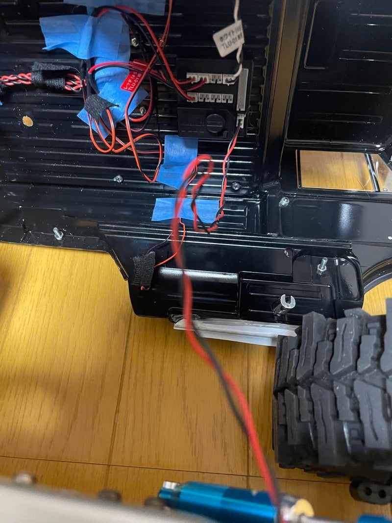 Chargez l'image dans la visionneuse de la galerie, Used Tamiya Unimog CR-01 RC Crawler Used with Gear Reduction Motor