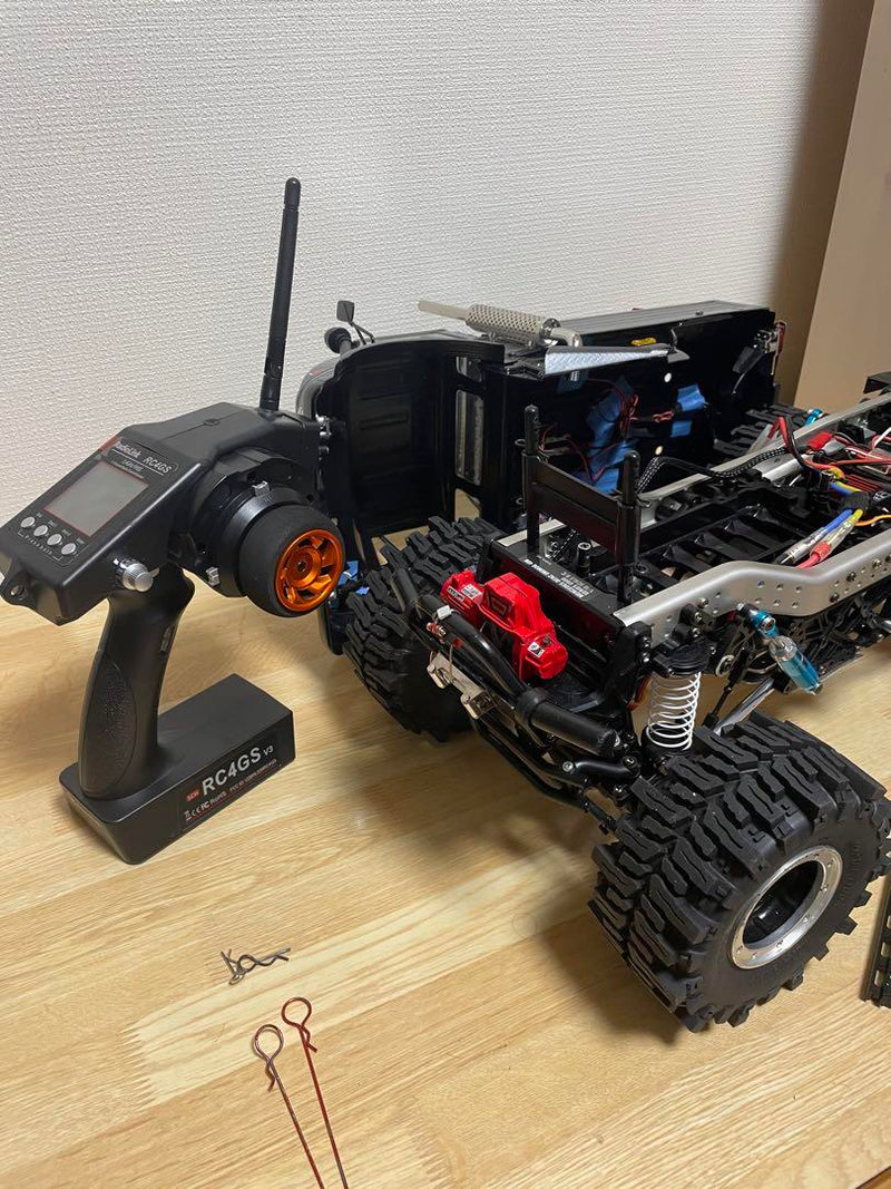 Chargez l'image dans la visionneuse de la galerie, Used Tamiya Unimog CR-01 RC Crawler Used with Gear Reduction Motor