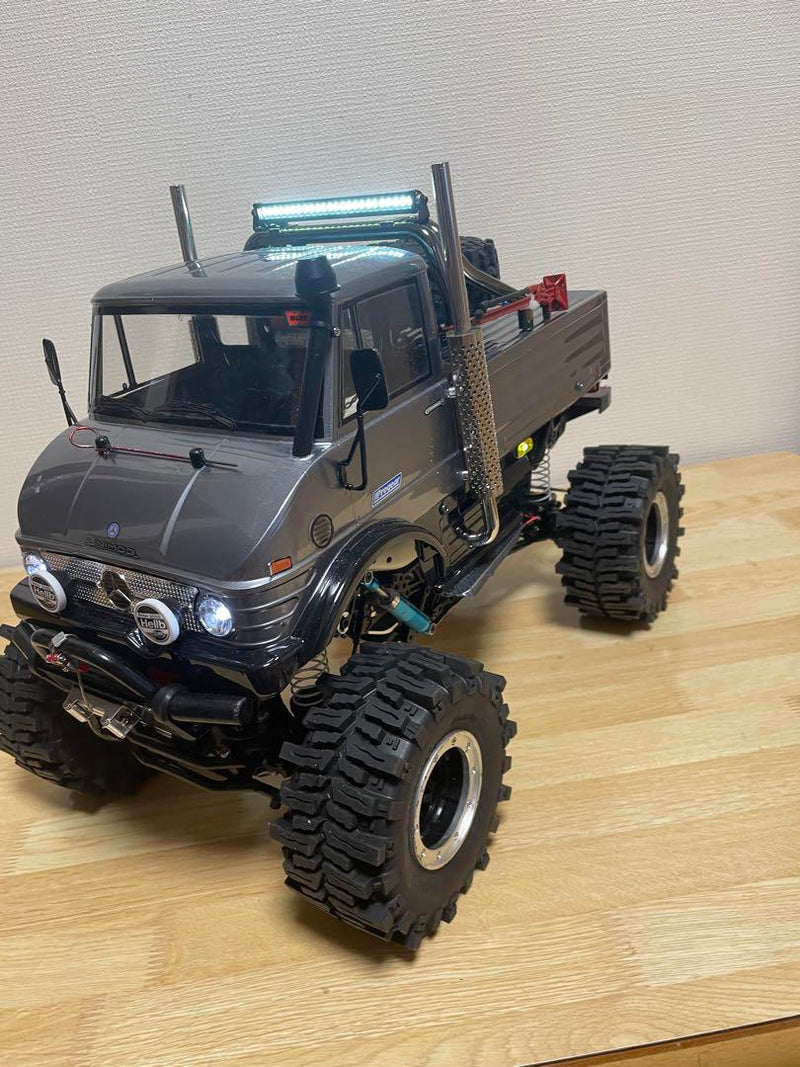 Chargez l'image dans la visionneuse de la galerie, Used Tamiya Unimog CR-01 RC Crawler Used with Gear Reduction Motor