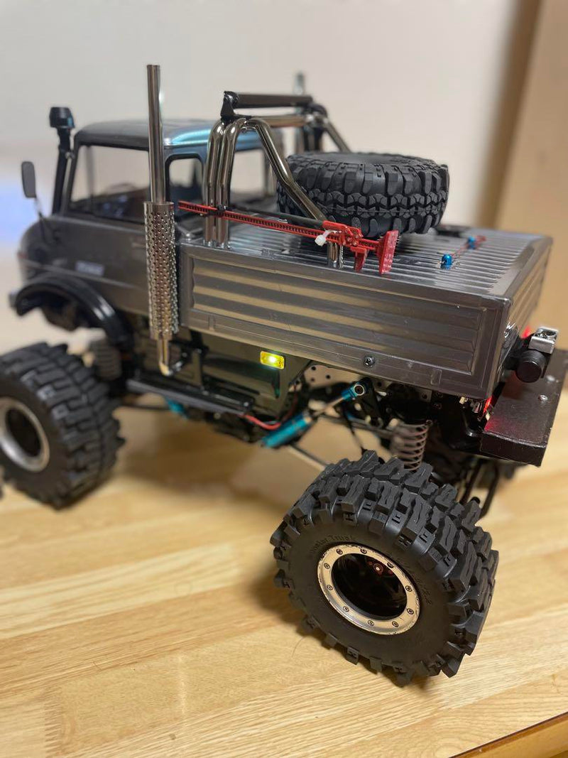 Chargez l'image dans la visionneuse de la galerie, Used Tamiya Unimog CR-01 RC Crawler Used with Gear Reduction Motor
