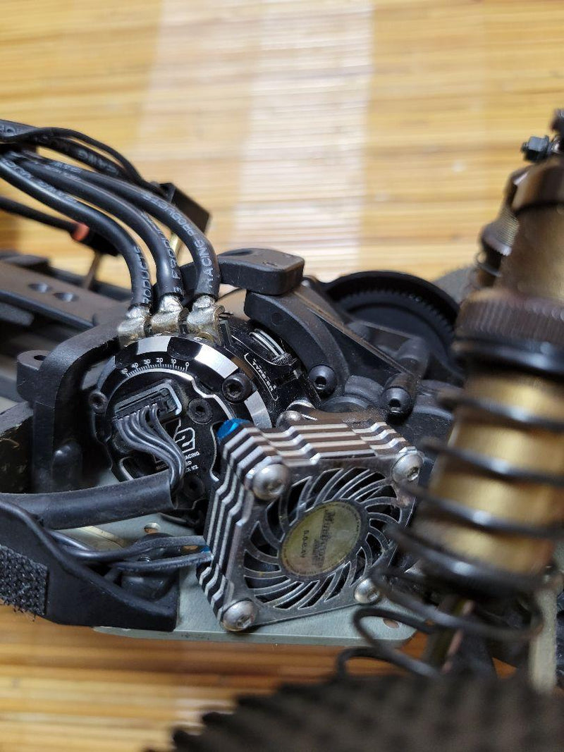 Load image into Gallery viewer, Used Kyosho Ultima RB7 2WD Off-Road Car Used with Sanwa Receiver and Match More Motor