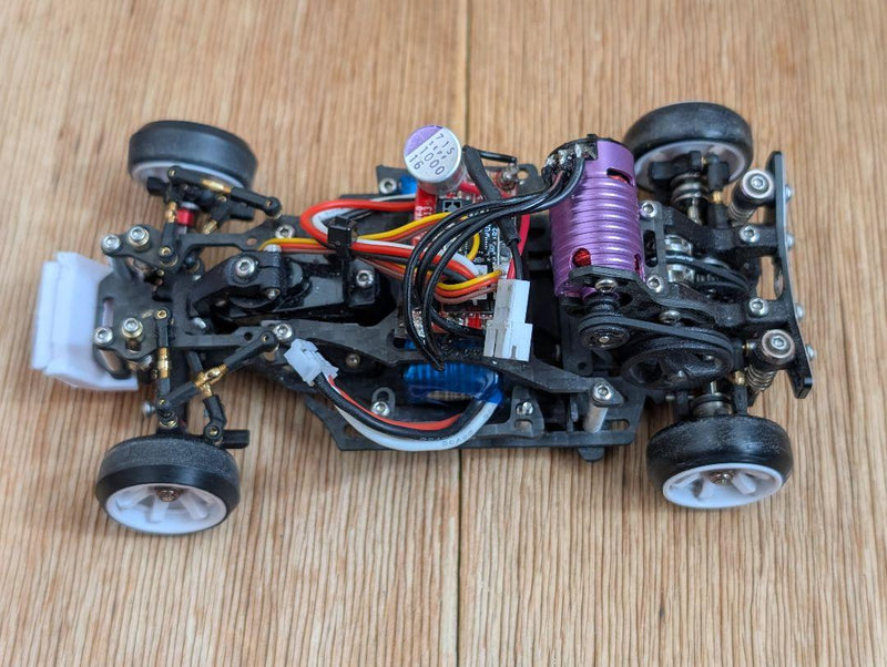 Carica immagine in Galleria Viewer, 1/24 Scale Drift Car "Ka-Sha" with Futaba Receiver - Used