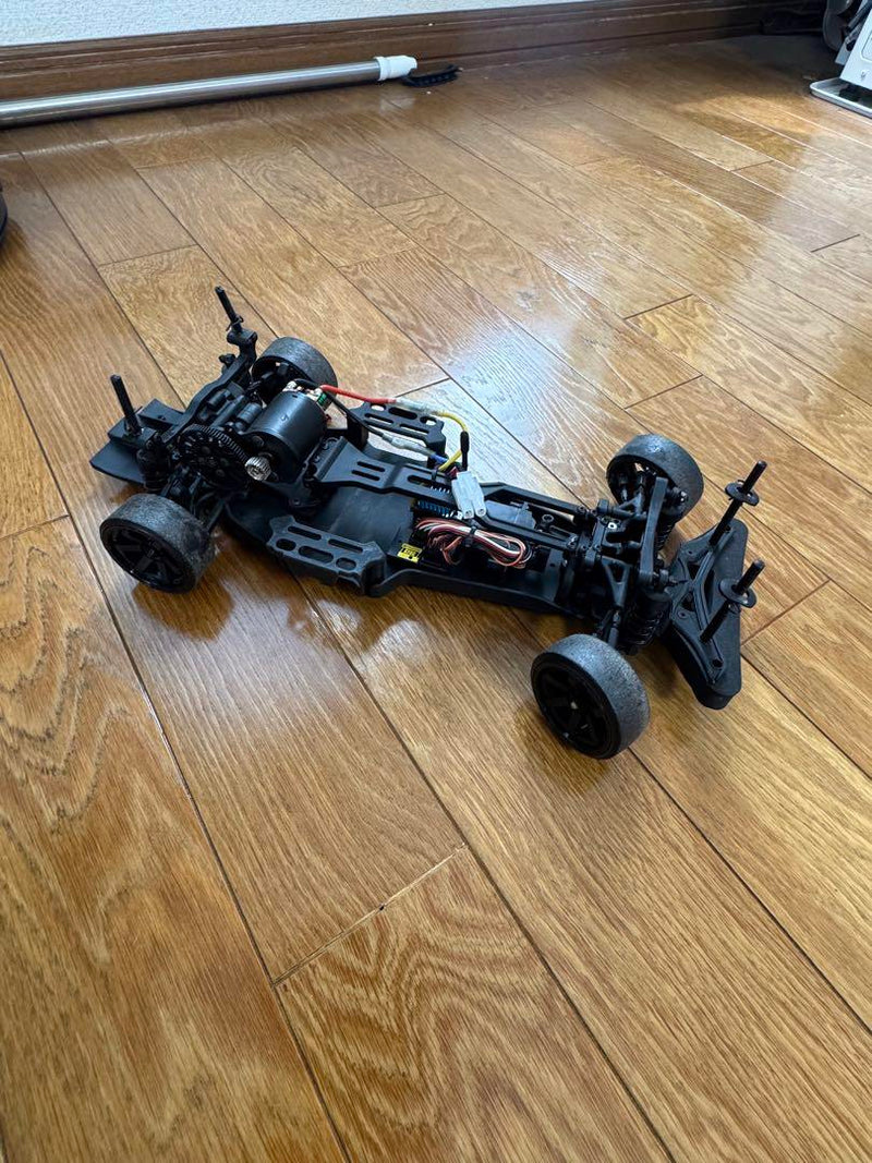 Carica immagine in Galleria Viewer, Yokomo Supra YD2Z 2WD Drift RC Car Used a few times Good Condition - Used