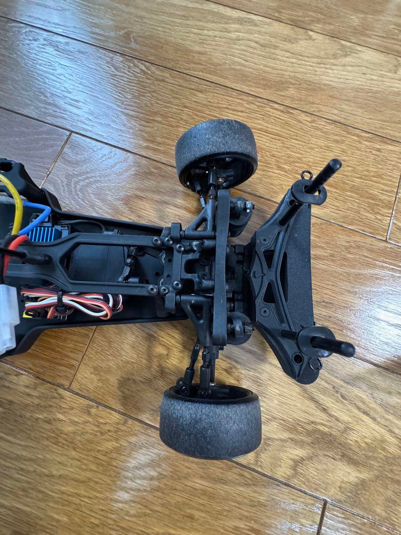 Carica immagine in Galleria Viewer, Yokomo Supra YD2Z 2WD Drift RC Car Used a few times Good Condition - Used