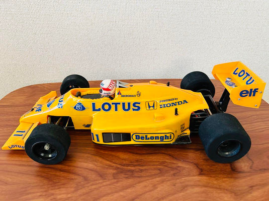 Used Tamiya Lotus 99T Honda Assembled RC Car Set with Futaba Radio & Charger