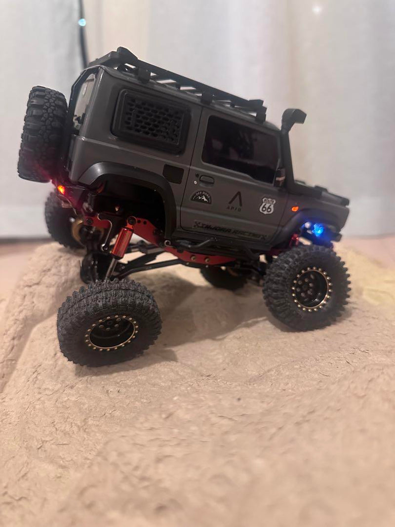 Laden Sie das Bild in Galerie -Viewer, Kyosho Mini-z 4x4 Jimny Full Custom with Many Option Parts Used - Used