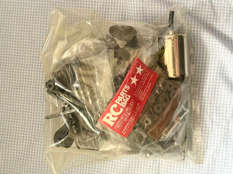 Chargez l'image dans la visionneuse de la galerie, Used Tamiya Kure Nismo GT-R TA03F Belt Drive 4WD Unassembled Kit
