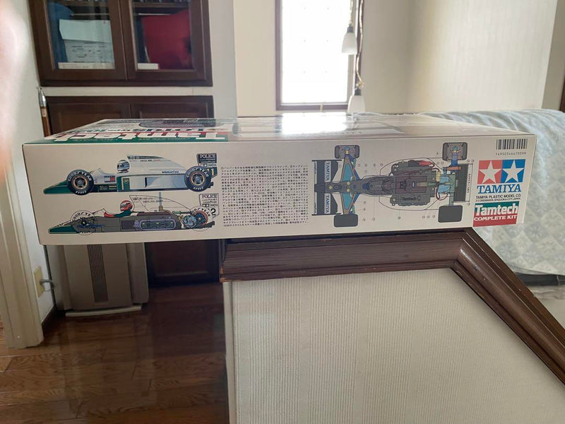 Load image into Gallery viewer, Used Tamiya 1/12 Lotus Type 102B Full Kit with Radio Battery and Charger