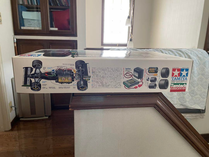 Load image into Gallery viewer, Used Tamiya 1/12 Lotus Type 102B Full Kit with Radio Battery and Charger
