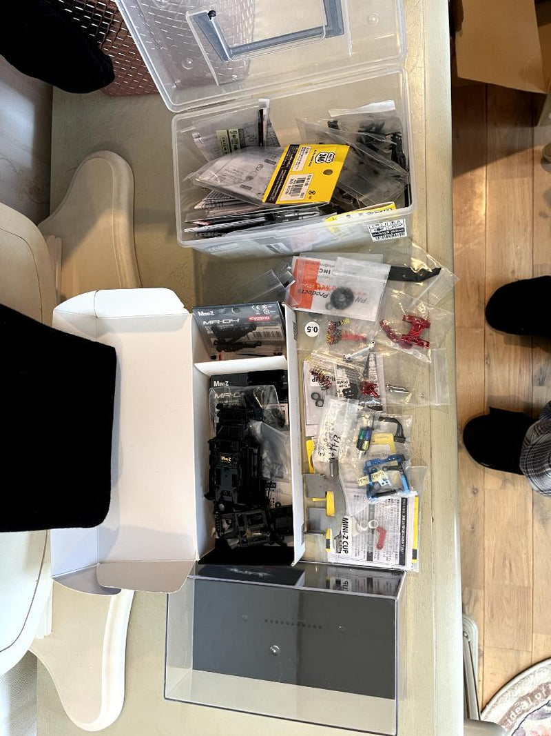 Laden Sie das Bild in Galerie -Viewer, Kyosho Mini-Z MR04EVO2 Full Custom with Aluminum & Carbon Parts Beautiful - Used