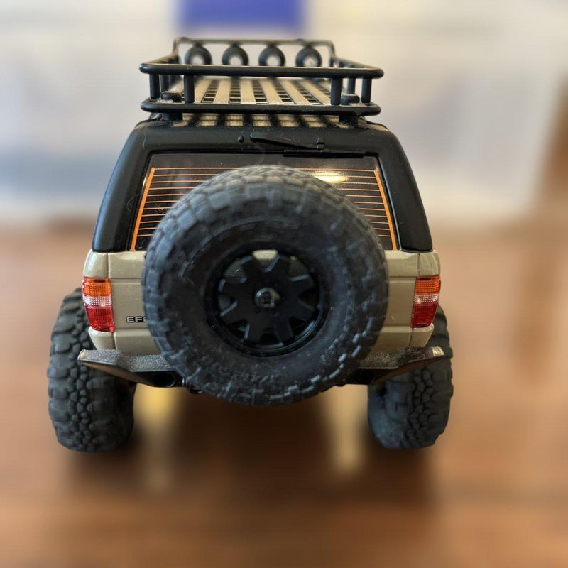 Laden Sie das Bild in Galerie -Viewer, Kyosho Mini-Z 4x4 Toyota 4Runner ReadySet with LED Custom Parts Beautiful - Used