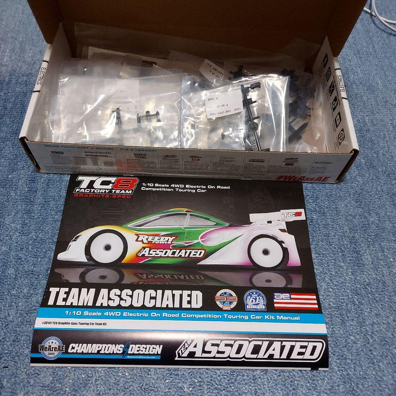 Chargez l'image dans la visionneuse de la galerie, Used Team Associated TC8 Carbon Chassis Used with Spare Parts