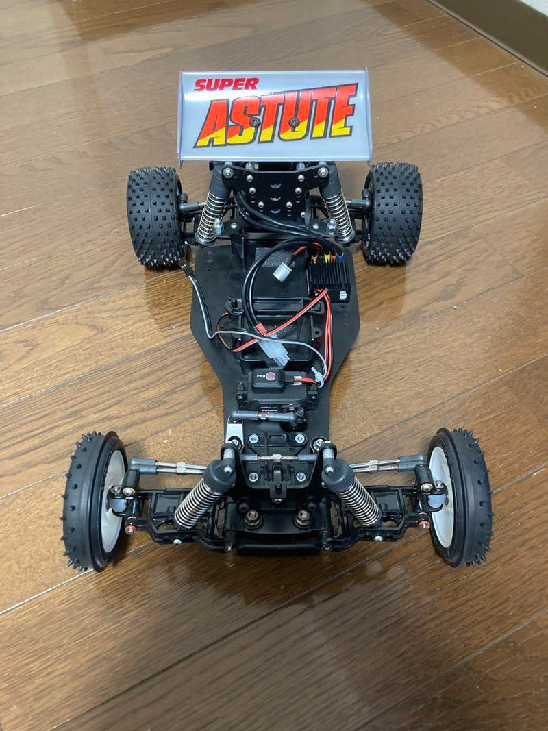 Chargez l'image dans la visionneuse de la galerie, Used Tamiya Super Astute Assembled Unused with Futaba Servo and Brushless System