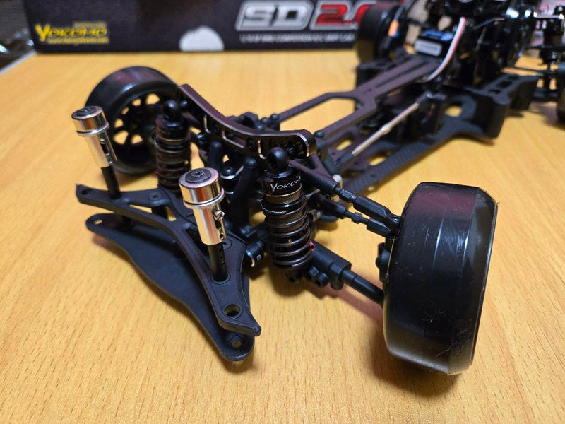 Carica immagine in Galleria Viewer, Yokomo SD2.0 Black Version 1/10 RC Car with Electronics Used - Used